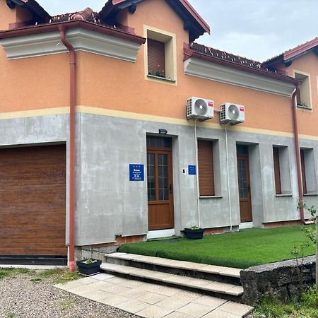 Apartman Galerija 奥古林 外观 照片