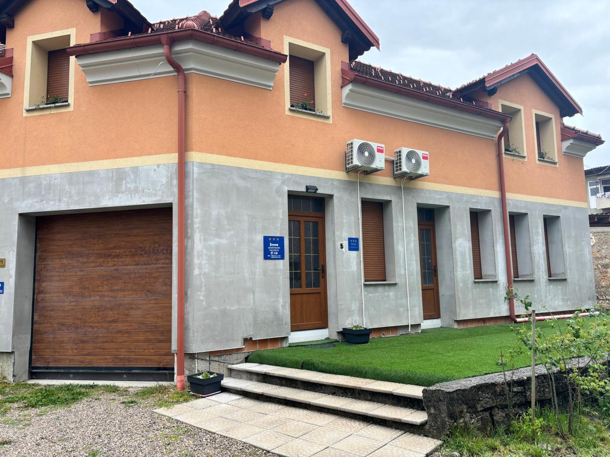 Apartman Galerija 奥古林 外观 照片
